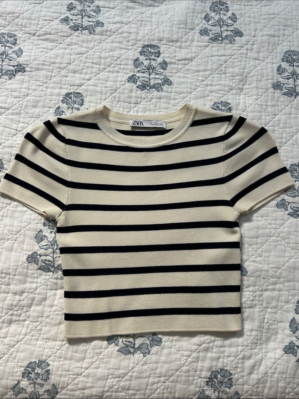 Zara Women’s Black & Cream Striped Short Sleeve Knit Tee